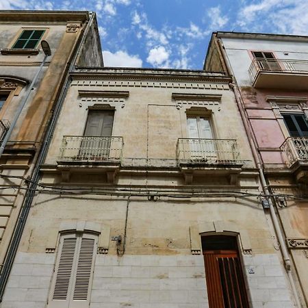 Palazzo Candido Suites & Apartments - Sit Apartment Lecce Bagian luar foto
