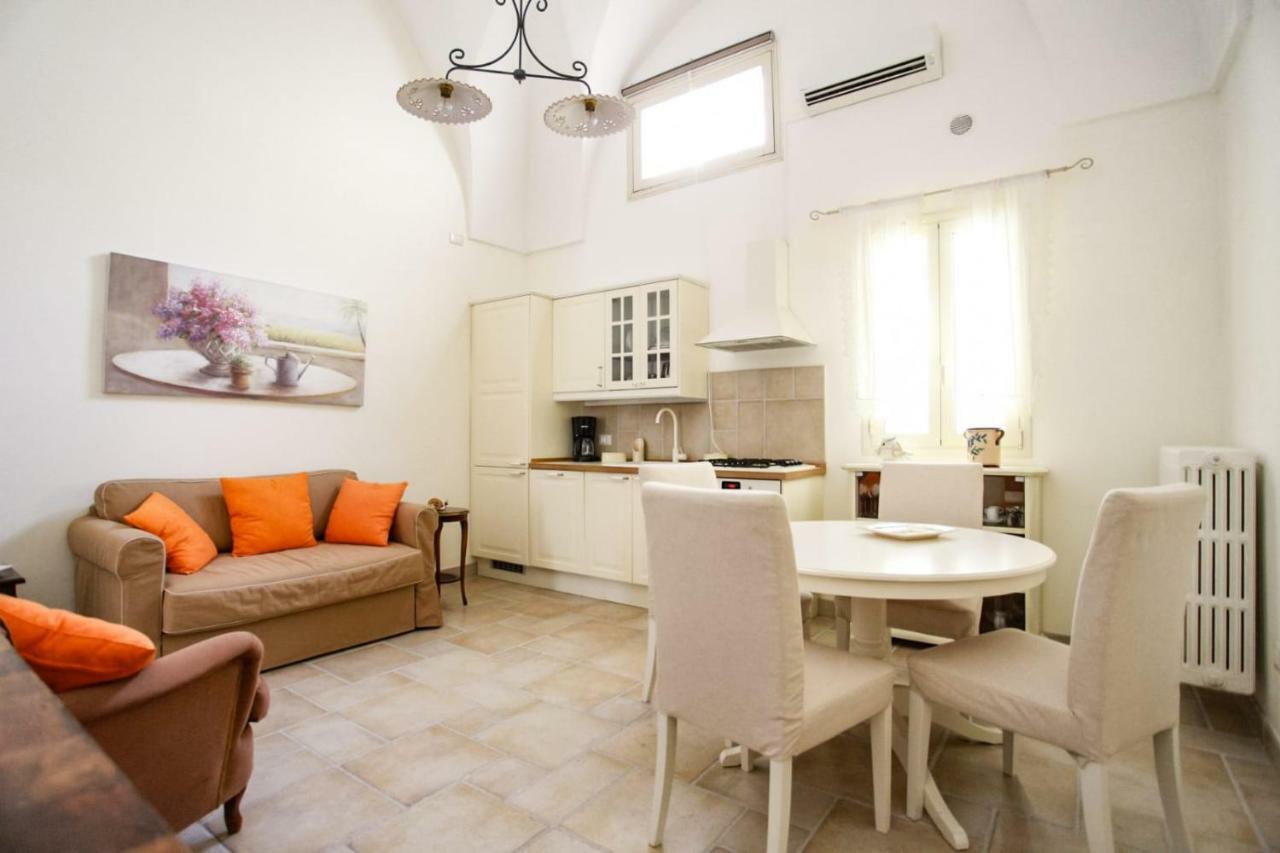 Palazzo Candido Suites & Apartments - Sit Apartment Lecce Bagian luar foto